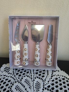 Natural Elements 4-Piece Floral Cheese Knife Set - White & Gold